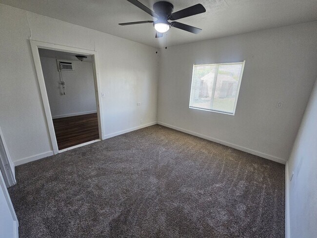 Building Photo - Home for Rent in Corning! 2 Bedroom 1 Bathroom PLUS Bonus Room