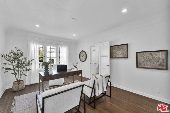 Building Photo - 203 S Detroit St