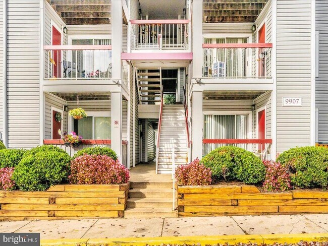 Building Photo - 9907 Boysenberry Way