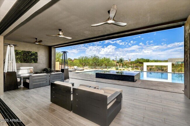 Building Photo - 13018 E Juan Tabo Rd