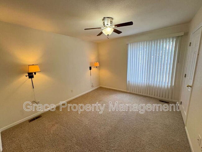 Building Photo - 12247 Crabapple St