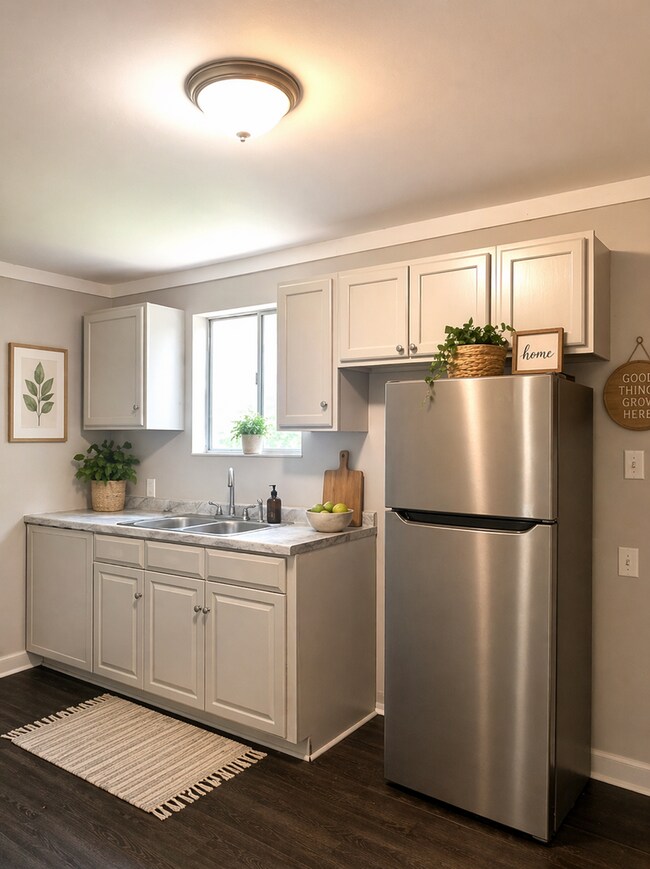 Building Photo - 328 54th St