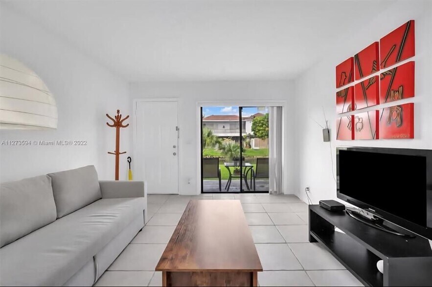 Building Photo - 3258 NW 104th Ave