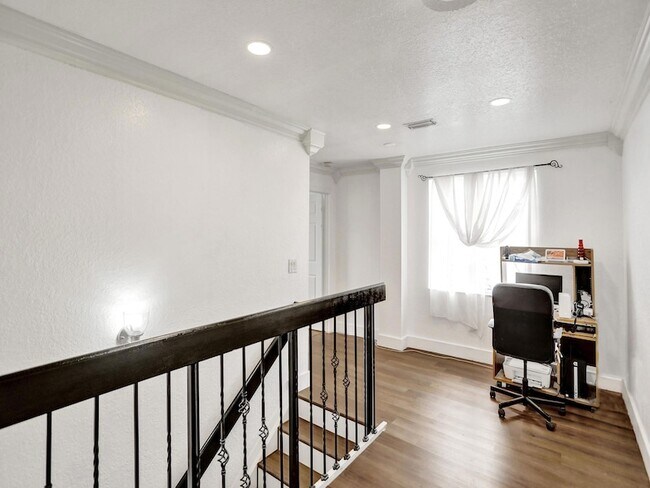 Building Photo - 613 NW 135th Terrace