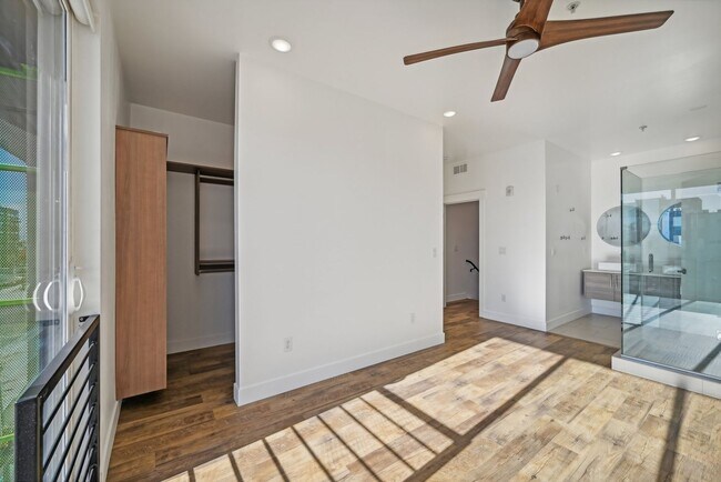 Building Photo - 2BR/2.5BA Condo in Central Ninth | Mountain Views, Solar & Walk to Everything