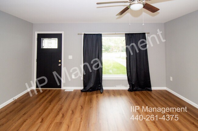 Building Photo - 21500 Lakeshore Blvd