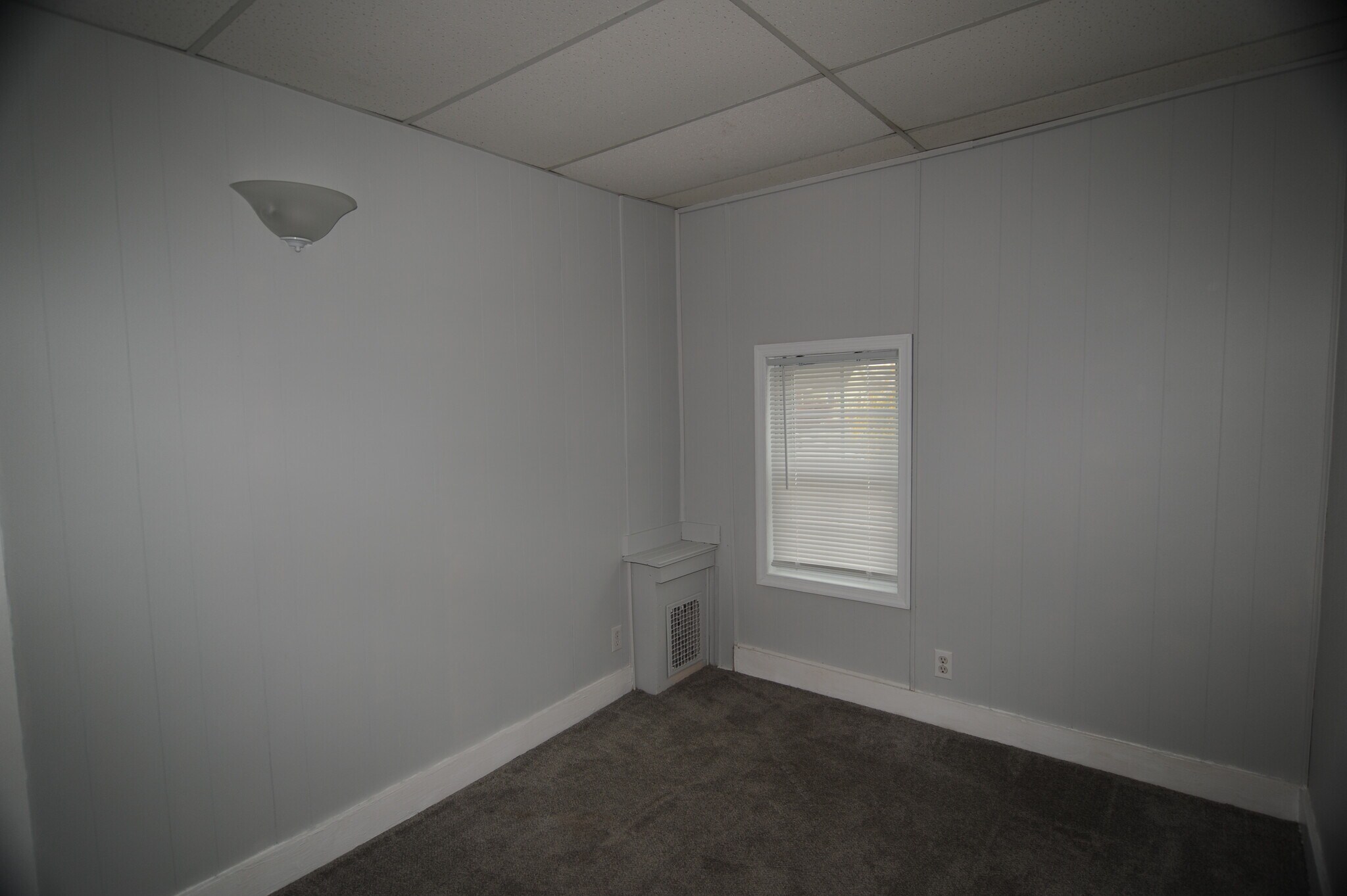 Building Photo - 375 Elm Ave