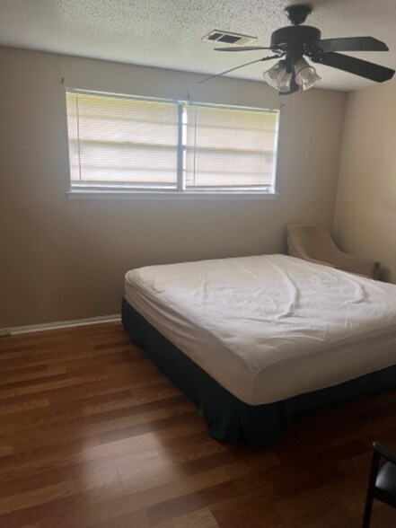 Building Photo - 5540 Grand Bayou Dr