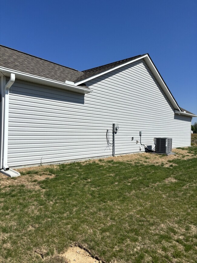 Building Photo - 100 Bradfield Cir