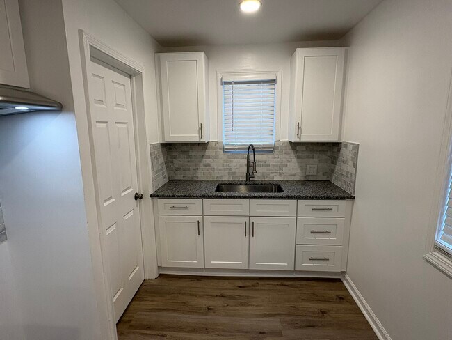 Building Photo - 19964 Bradford Ave