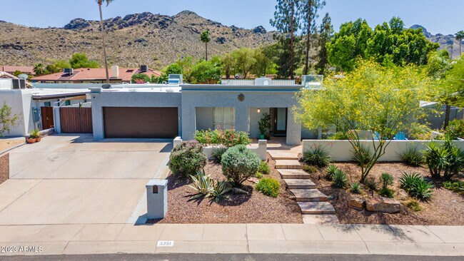 Building Photo - 3351 E Las Rocas Dr