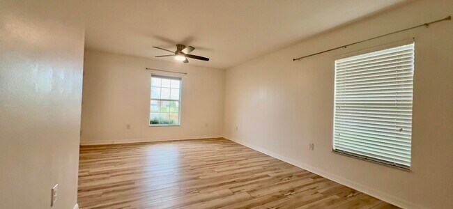 Building Photo - 1087 Osborne Ct