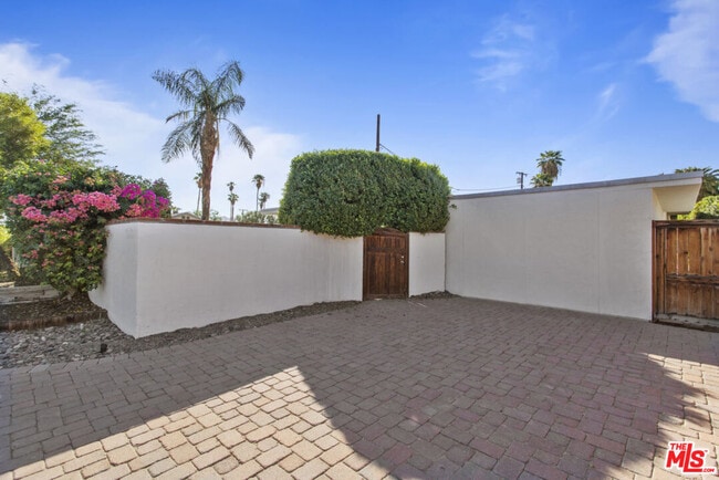 Building Photo - 74125 San Marino Way