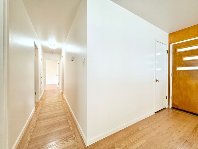 Building Photo - Newly Remodeled San Bruno Home - Easy SF/Silicon Valley Commute