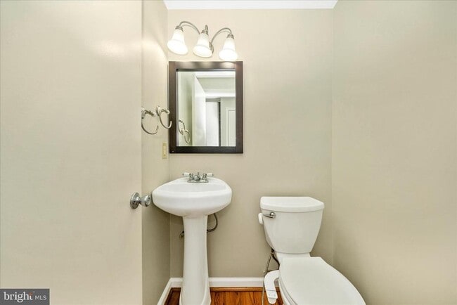 Building Photo - 106 Lamont Ln