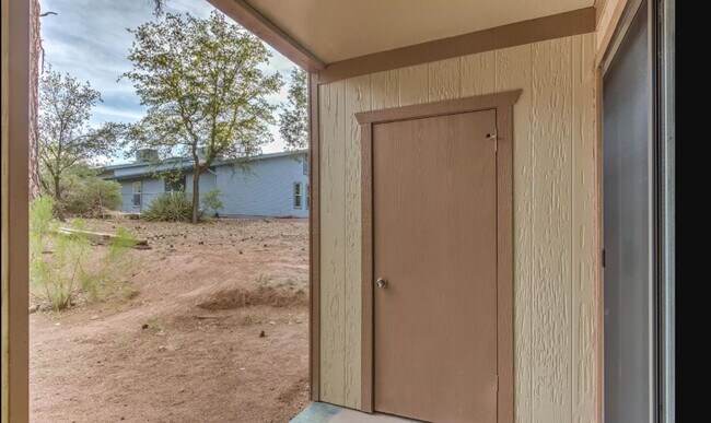 Building Photo - Cute, clean 2 bed / 1 bath in Northeast Payson Neighborhood