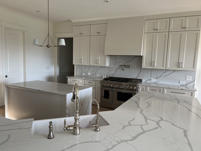 Kitchen - 5566 Hardeman Springs Blvd