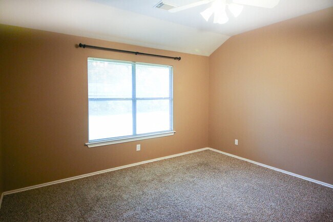 Building Photo - 27 Summer Haze Cir