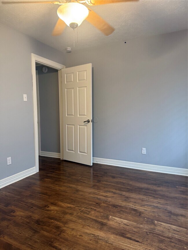 Building Photo - 13719 Ortega Ln