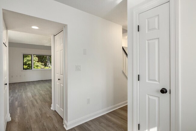 Building Photo - 117 Spinnaker Way