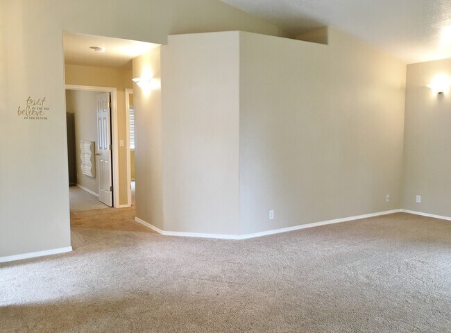 Building Photo - Beautiful 3 bed 2 bath home in a quiet cul-d-sack in downtown Eagle off Palmetto Ave