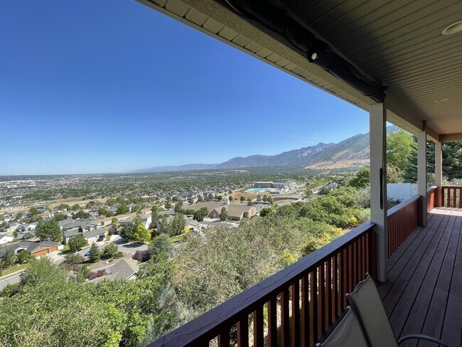 Building Photo - 561 Rocky Knoll Ln