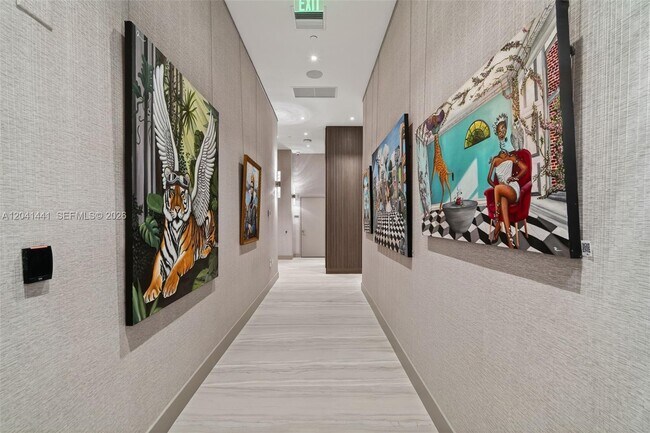 Building Photo - 333 Las Olas Way