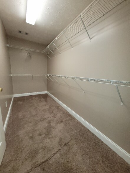 Building Photo - 375 Lee Rd 238