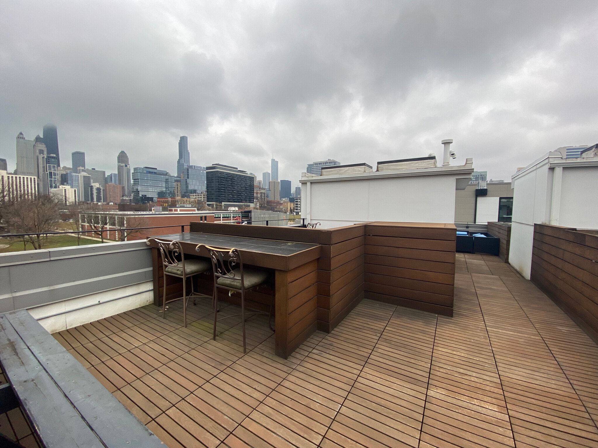 Building Photo - 435 W Hobbie St