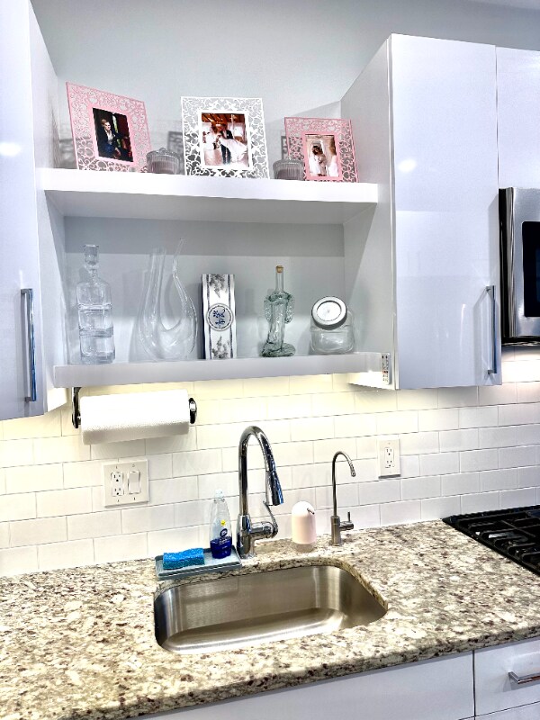 Building Photo - 326 Chelsea St