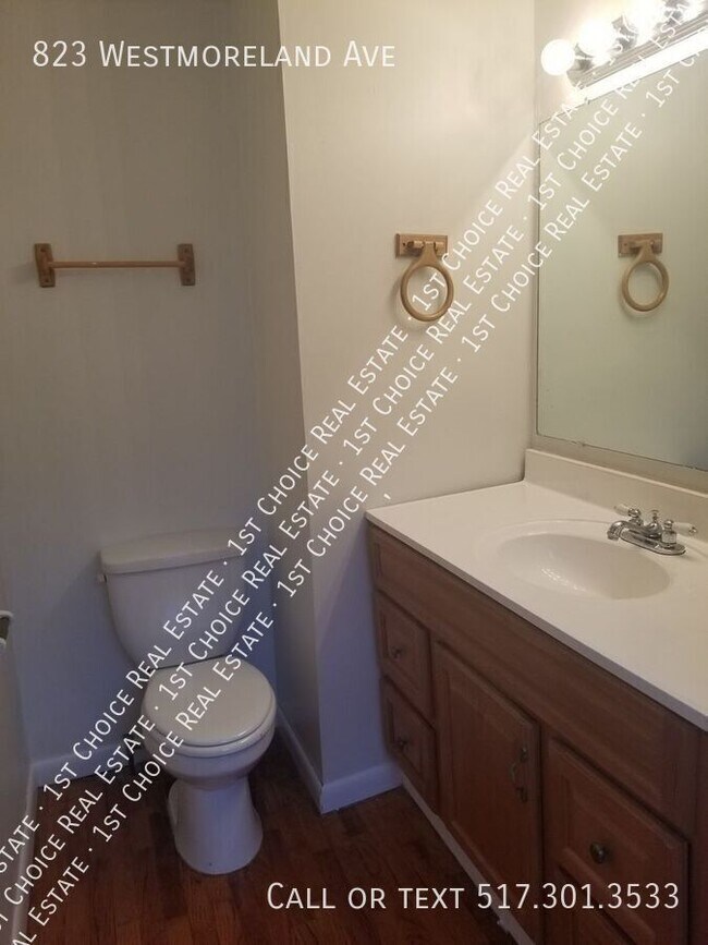 Building Photo - 823 Westmoreland Ave