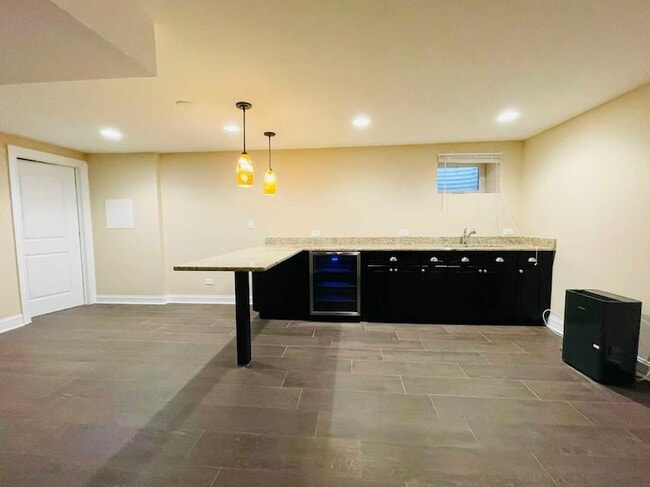 Building Photo - 406 S Lauder Ln