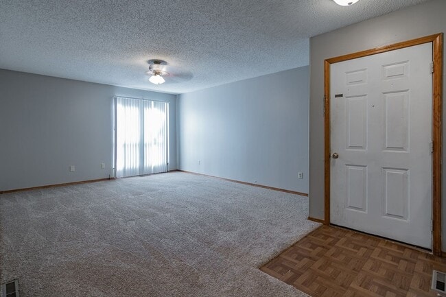 Building Photo - LEASING
