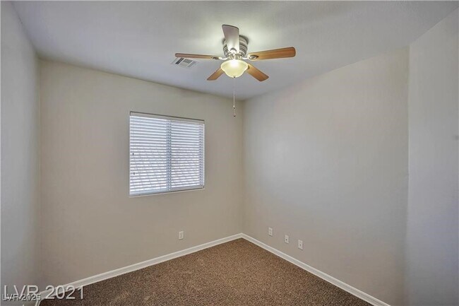 Building Photo - 10966 Positano St