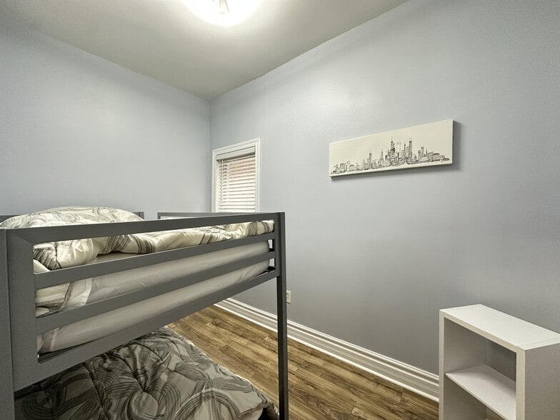 Building Photo - 716 N Elizabeth St