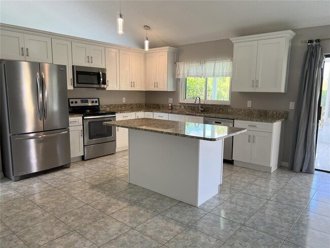 Building Photo - 12736 Newfield Dr