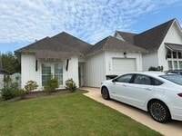 Building Photo - Charming 3BR House in Opelika