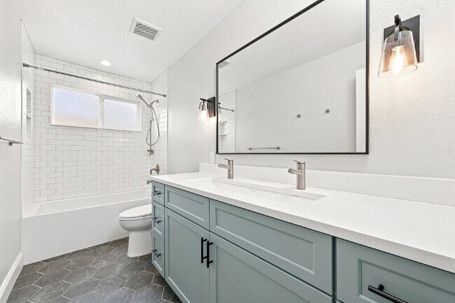 Building Photo - 6275 S Walden Way