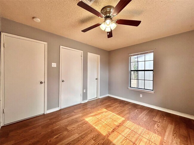 Building Photo - 510 Powell Dr