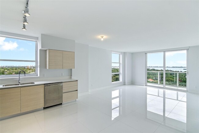 Building Photo - 4250 Biscayne Blvd