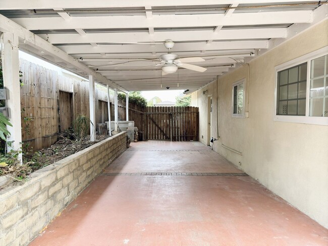 Building Photo - Charming Single Level Home in Carlsbad