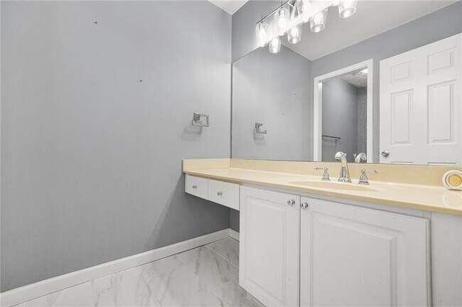 Building Photo - 9800 Foxworth Dr