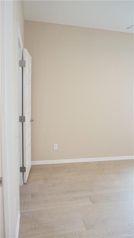 Building Photo - 30 W Kenwood St