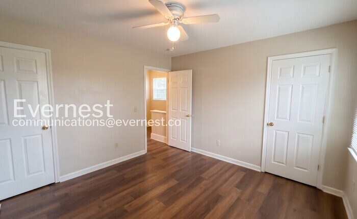 Building Photo - 1311 E 31st St