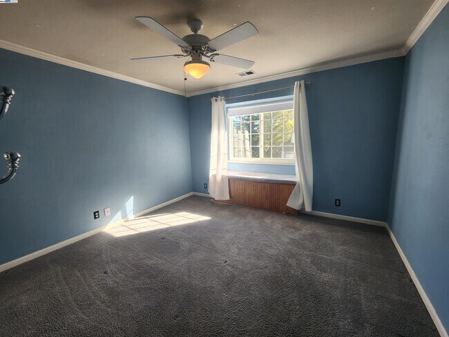 Building Photo - 1127 Mataro Ct