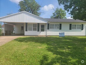 Building Photo - 3 bedroom 1 bathroom