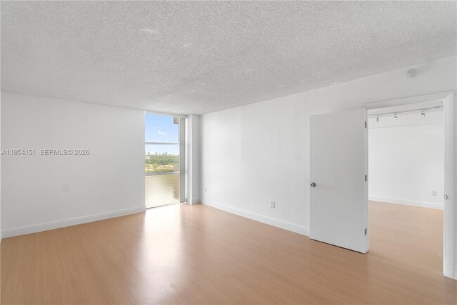 Building Photo - 2350 NE 135th St