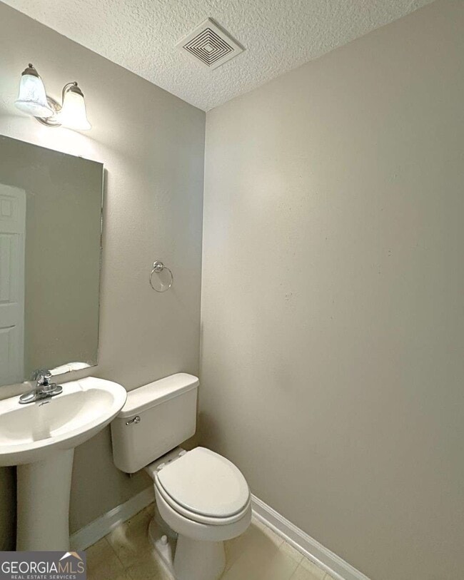 Building Photo - 104 Sugar Maple Way