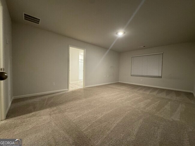 Building Photo - 279 Belmont Dr