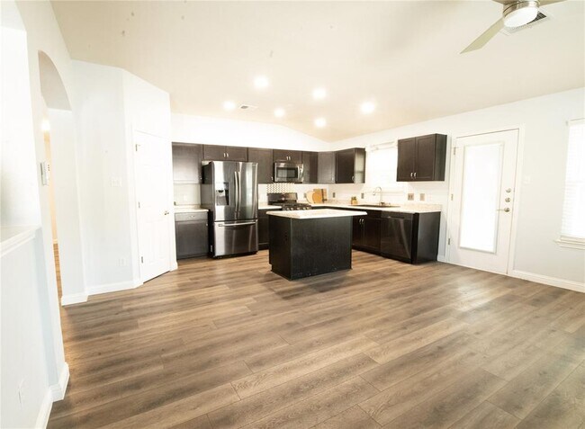 Building Photo - 17506 Bottle Springs Ln
